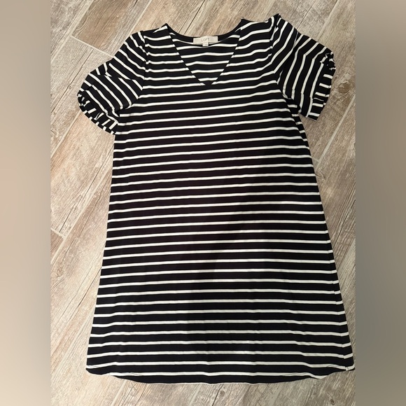 Loft V Neck Striped Black and White Dress - Picture 1 of 5